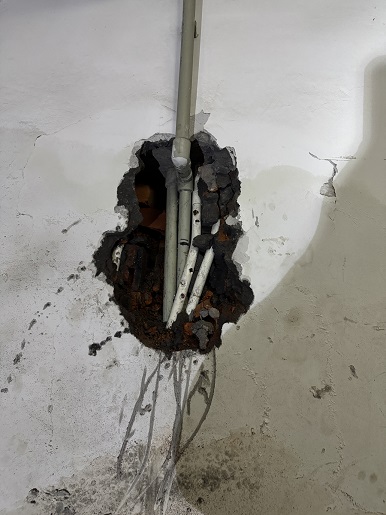 水管漏水3.jpg